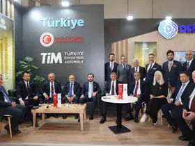 Doğal taşta Türkiye lideri Denizli, İtalya’da dünya vitrinine taşındı
