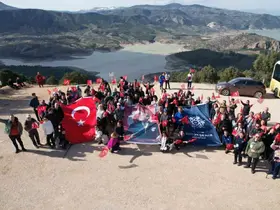 Doğaseverler Arapapıştı’da trekking etkinliğinde buluştu
