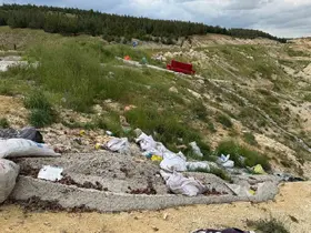 Doğaya bırakılan atıklar tepki çekti
