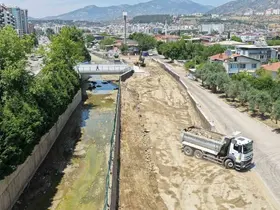Doğu Aydın Bulvarı ve Tabakhane Deresi Köprüsü projesinde çalışmalar sürüyor
