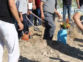 Doğumda annesiyle birlikte ölen Güney’in kundağı mezar taşına sarıldı
