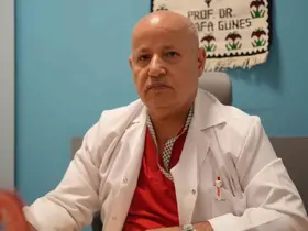 Doktorlar gözlerine inanamadı: 1,5 yıl ertelediği ameliyatta karnından dev kitle çıktı
