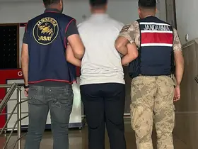 Dolandırıcılık suçundan aranan şahıs yakalandı
