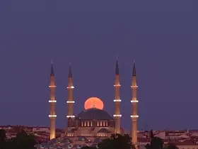 Dolunay, Selimiye Camii ile aynı karede

