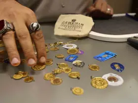 Düğün sonrası bozdurmaya gitti, gerçeği kuyumcuda öğrendi: Altınlar sahte ve ayarsız çıktı
