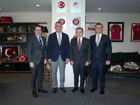 Dursun Özbek’ten TFF Başkanı Hacıosmanoğlu’na ziyaret
