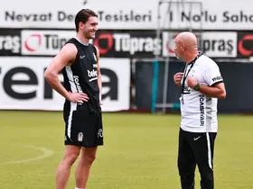 Dusan Vlahovic, Beşiktaş ile ilk antrenmanına çıktı
