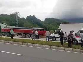Düzce’de ambulans tıra arkadan çarptı 1 kişi yaralı

