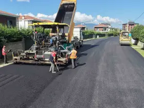 Düzce’de hafta sonu asfalt mesaisi
