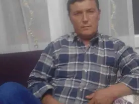 (Düzeltme) Tomrukların altında feci şekilde can verdi
