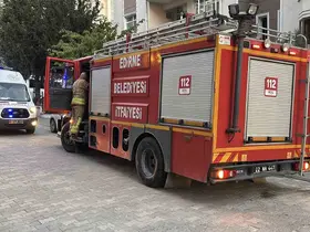 Edirne’de apartman dairesinde çıkan yangın korkuttu
