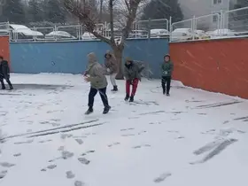 Edirne’de çocukların kar sevinci
