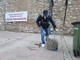 Efeler Belediyesi ekipleri Nevzat Biçer Parkı’nı temizledi
