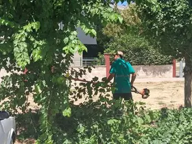 Efeler Belediyesi Mimar Sinan Mahallesi’ndeki parkları bakıma aldı
