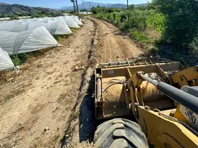 Efeler Belediyesi, tarım yollarını bakıma aldı
