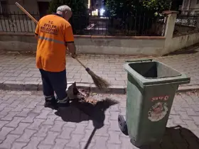 Efeler Belediyesi temizlik çalışmalarını sürdürüyor
