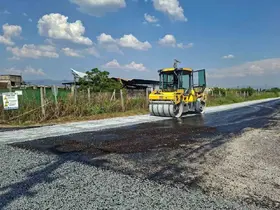 Efeler’de asfaltlama çalışmaları hız kazandı
