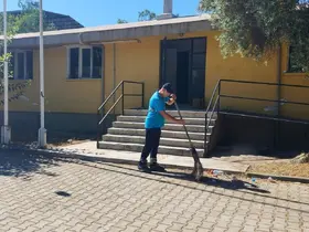 Efeler’de düğün alanlarında temizlik çalışması

