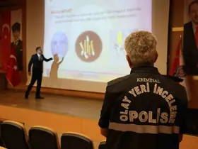 Elazığ emniyetinden itfaiye ve sağlık personeline adli delil eğitimi
