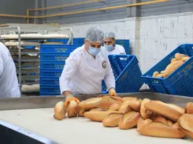 Elazığ’da günlük 20 bin ekmek üretilerek vatandaşların tüketimine sunuluyor
