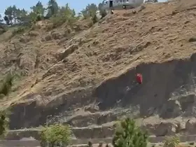 Elazığ’daki dağlık alan yangınına havadan müdahale başladı
