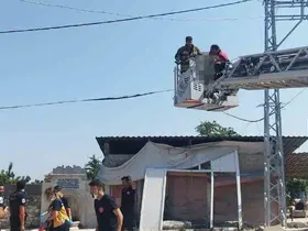 Elektrik direğinde erkek cesedi bulundu
