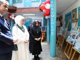 Emine Erdoğan, Güney Afrika’da Uluslararası Maarif Okulu’nu ziyaret etti
