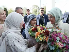 Emine Erdoğan: "Siirt’te gösterdiğiniz kardeşliği hiç unutmadık, unutmuyoruz"
