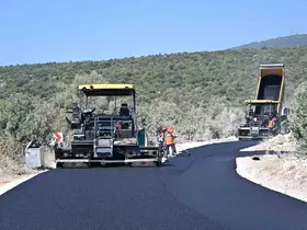 Erdemli’de grup yolları yenilendi
