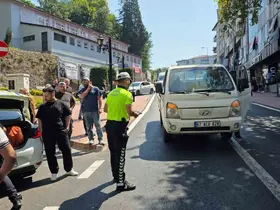 Ereğli’de yolun karşısına geçmek isteyen yayaya araç çarptı: 1 yaralı

