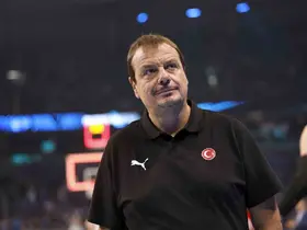 Ergin Ataman, Avrupa Şampiyonası’nın en iyi başantrenörü seçildi
