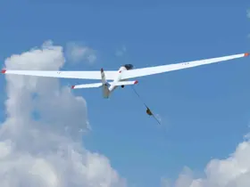 Erkek arkadaşına doğum gününde planör uçuşu hediye etti
