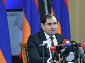 Ermenistan Savunma Bakanı Papikyan: "Azerbaycan ile silahlanma yarışına girmeyi planlamıyoruz"
