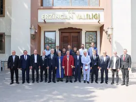 Erzincan’da Ahilik Haftası kapsamında başarılı esnaflara onur belgesi
