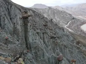Erzincan’da peri bacalarını andıran doğal oluşumlar ilgi görüyor
