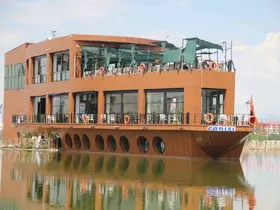 Erzurumlular deniz özlemini Gemi Kafe’de gideriyor
