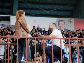 Erzurumspor tribünlerinde evlilik teklifi
