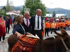 ’Eşekli Dostoyevski’ ilkokul öğrencilerini kitapla buluşturdu
