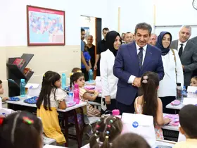 Esenler Belediyesi’nden miniklere kırtasiye desteği
