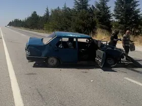Eskişehir’de 2 araç çarpıştı: 1’i bebek, 1’i çocuk 6 yaralı
