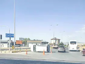 Eskişehir’de hafif ticari araç devrildi: 5 yaralı

