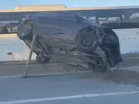 Eskişehir’de takla atan araçta sıkışan sürücü kurtarıldı
