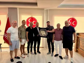 Esnaflar, MHP Kuşadası İlçe Başkanı Taşdemir ile görüştü

