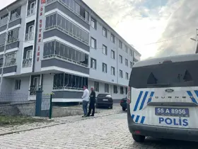 Evinde silahla vurulmuş halde bulundu
