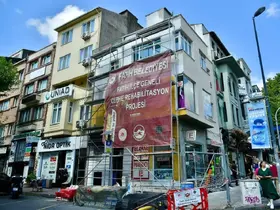 Fatih’in tarihi caddelerinde dönüşüm: 92 bina yeni görünümüne kavuşuyor
