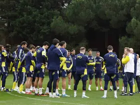 Fenerbahçe, Dirk Kuyt yönetiminde çalıştı
