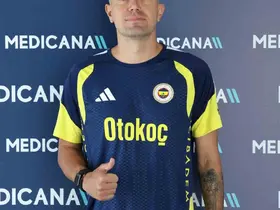 Fenerbahçe’de Mert Günok, ligin ilk haftasında forma giyemeyecek
