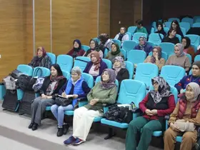 Finikeli kadınlara ‘Çevre Dostu Çiftçi Kart’ tanıtıldı
