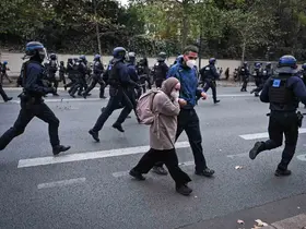 Fransa’da devam eden öğrenci protestolarında 160 binden fazla kişi sokağa indi
