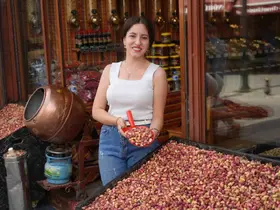 Gaziantep’te yeşil altın tezgahtaki yerini aldı
